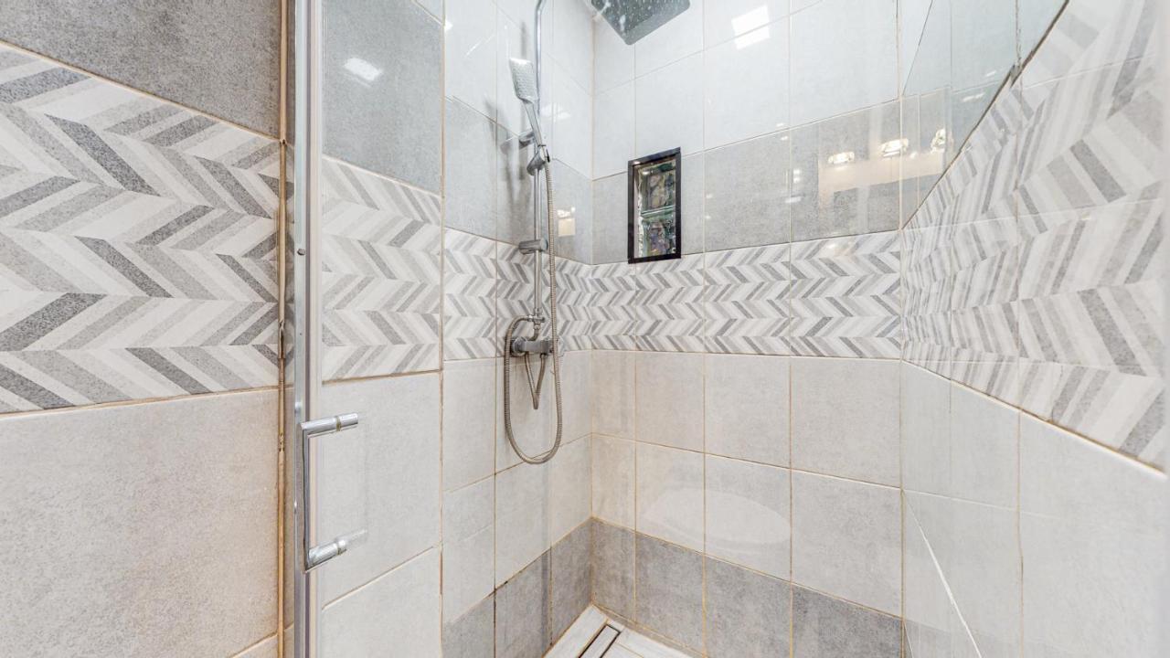 Apartament Las Vegas De Lux-Deptak Dworcowa บือตอม ภายนอก รูปภาพ